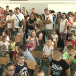 Kladovo: Prozivka budućih đaka prvaka u holu osnovne škole „Vuk Karadžić“ u Kladovu