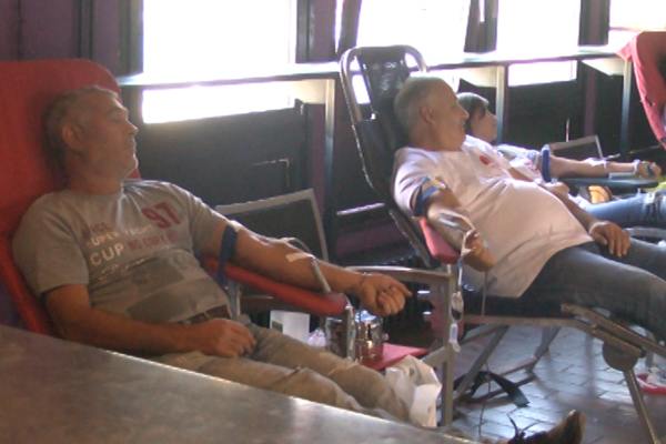 Kladovo: U Kladovu održana akcija DDK, kojoj se odazvao veliki broj dvalaca krvi, među njima i tridesetak članova SPS-a.