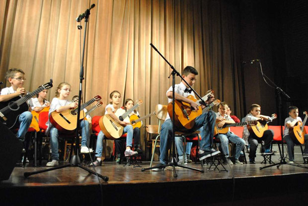 Novogodišnji koncert škole gitare pri Centru za kulturu