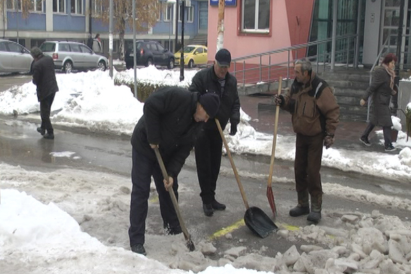 ZAJEČAR: Očistite sneg na trotoaru da ne biste platili kaznu