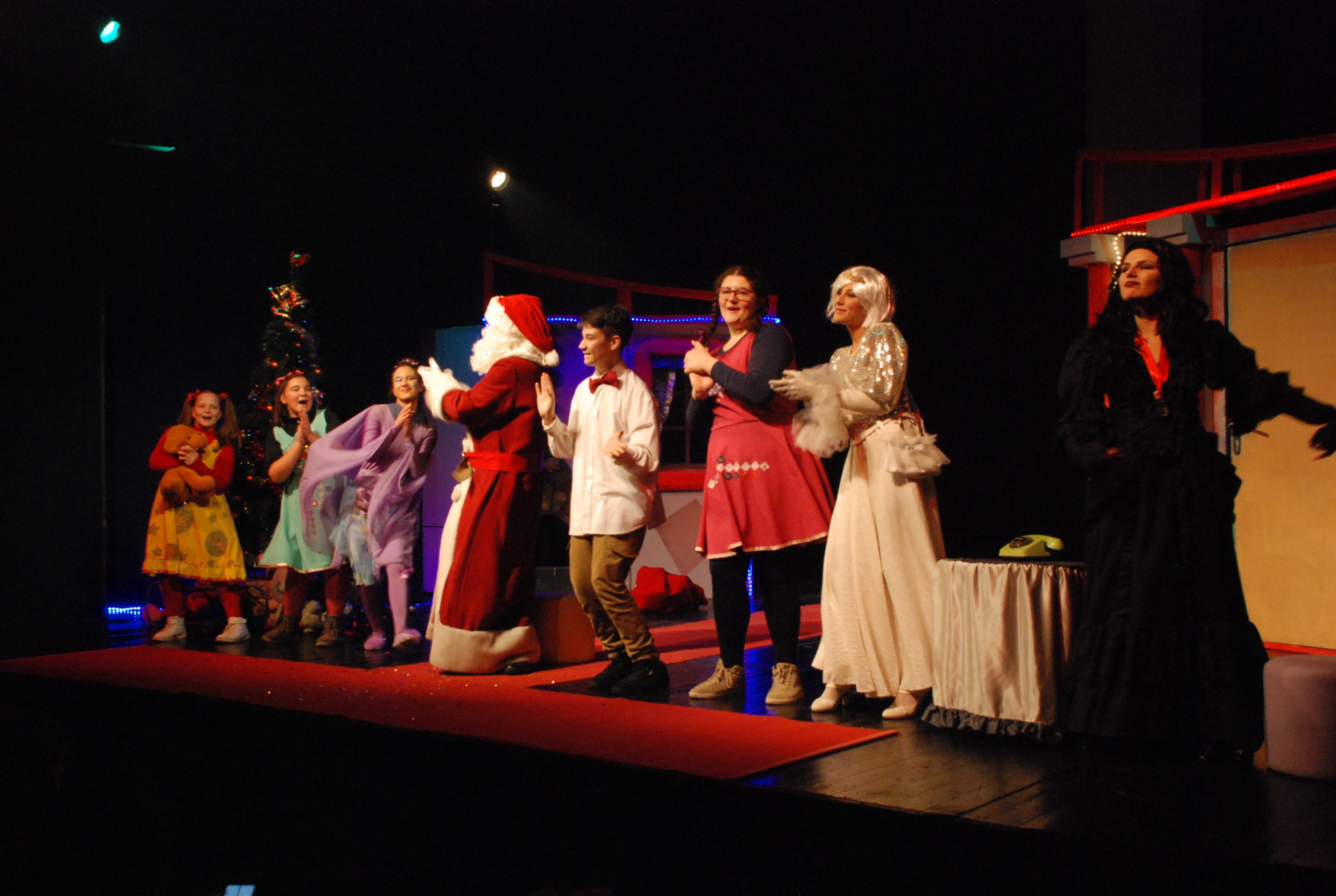Predstava ,,Novogodišnji slučaj čarobnice Lili” biće izvedena u Domu kulture u Maloj Jasikovi