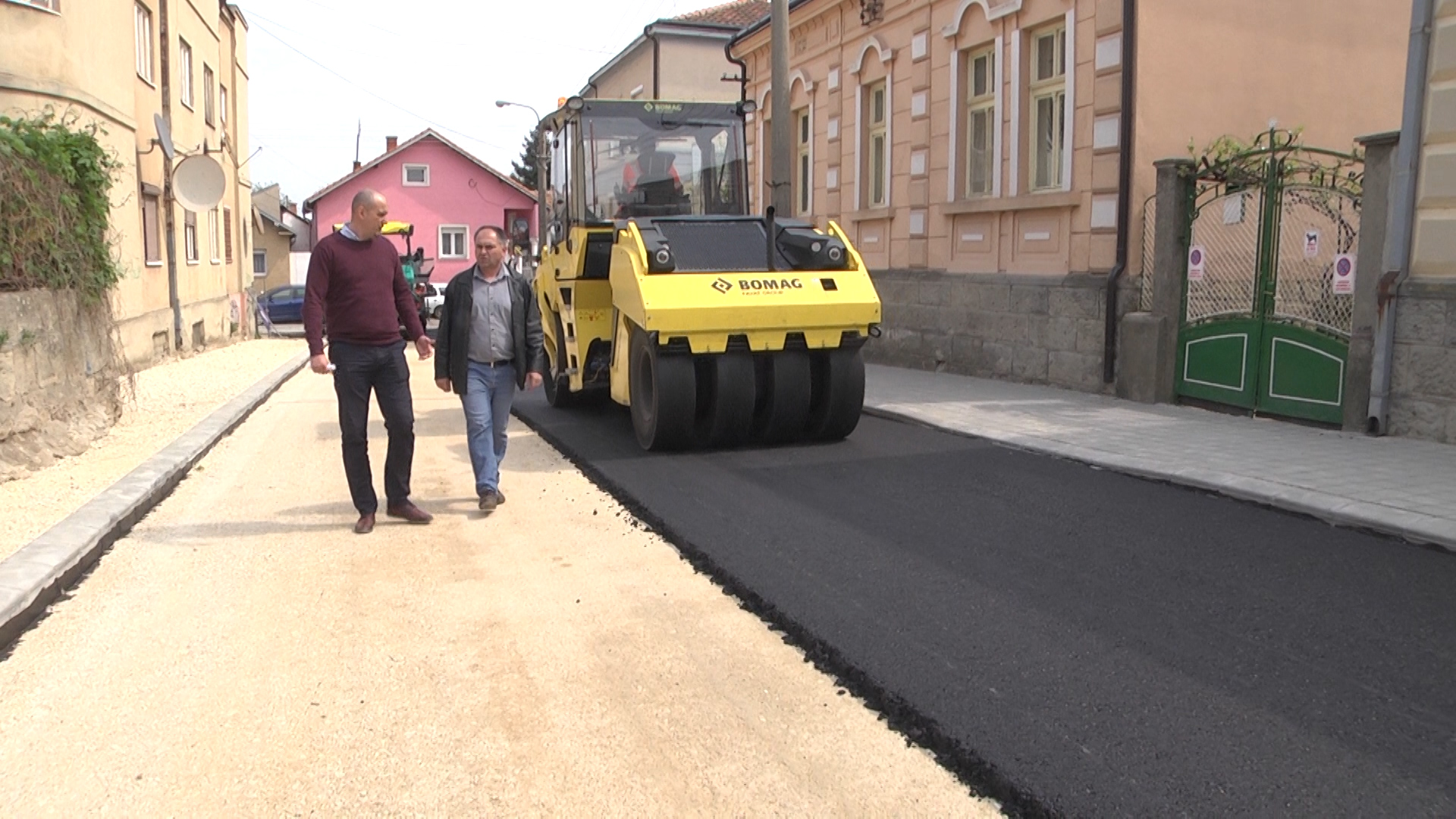 Asfaltiranje ulica u centru Negotina ulazi u završnu fazu (VIDEO)