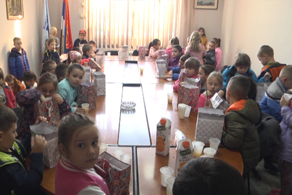 U kabinetu predsednika opštine Kladovo organizovan je prijem za najmlađe Kladovljane