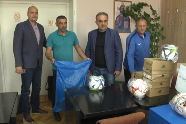 Opština Negotin je obezbedila sportsku opremu za fudbalske klubove koji igraju u opštinskoj ligi