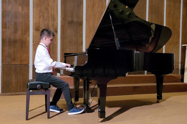 Učenici sa klavirskog odseka Osnovne muzičke školu ,,Stevan Mokranjac“ iz Zaječara osvojili su zapažene nagrade