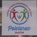 Humanitarna organizacija „Ljubi bližnjeg svog“ darivala decu u Poletarcu