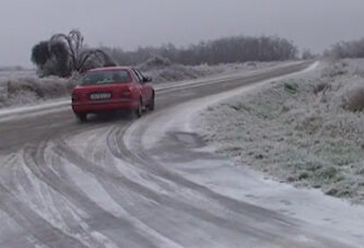 MUP: Poštujte ograničenja brzine i prilagodite način vožnje uslovima!