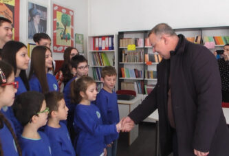 Školske uniforme za učenike u selu Podvrška