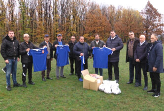 Podeljena sportska oprema fudbalskim klubovima