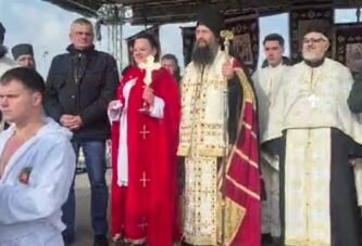 Na Timoku u Zaječaru organizovano 13. plivanje za časni krst