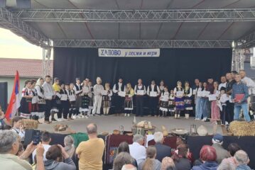 Održana šesta manifestacija „Halovo u pesmi i igri“