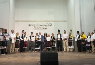 U Vеlikom Izvoru održana 19.Mеđuokružna smotra sеoskih folklornih ansambala 